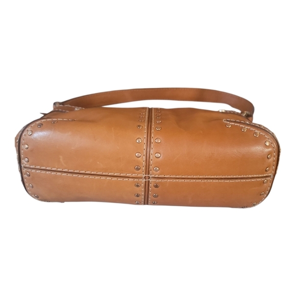 Michael Kors  Astor Tan Pebbled Leather Hobo Vintage Y2K Silver Studded Handb… - Picture 3 of 7